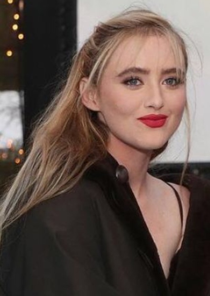 Kathryn Newton photo