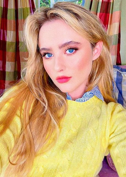 Kathryn Newton photo