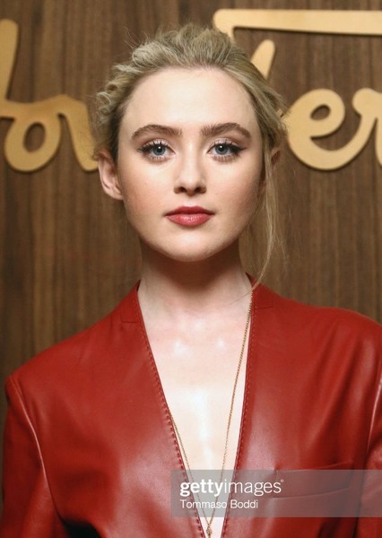 Kathryn Newton photo