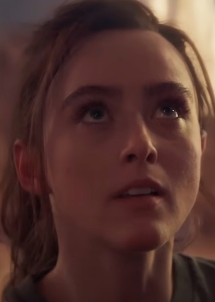 Kathryn Newton photo