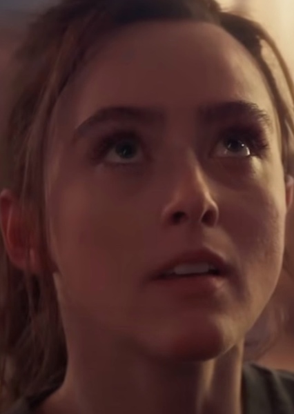 Kathryn Newton photo