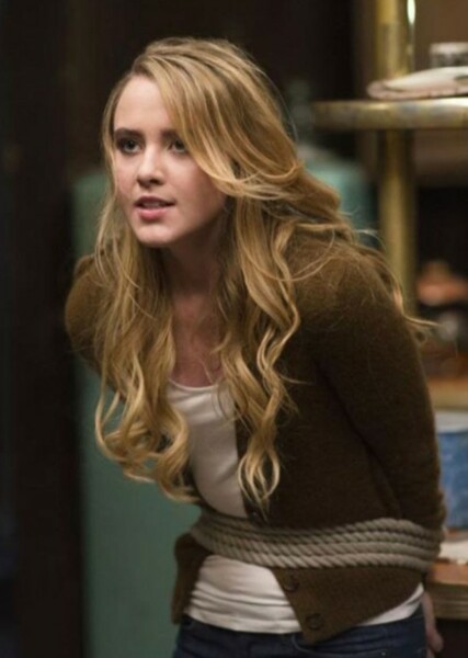 Kathryn Newton photo