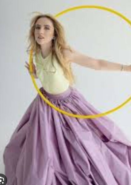 Kathryn Newton photo