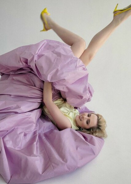Kathryn Newton photo