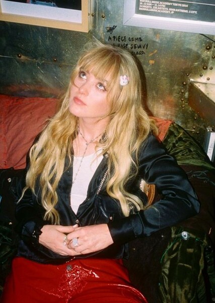 Kathryn Newton