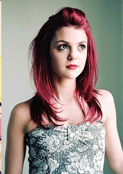 Kathryn Prescott photo