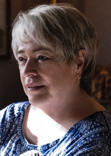 Kathy Bates photo