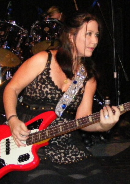 Kathy Valentine photo