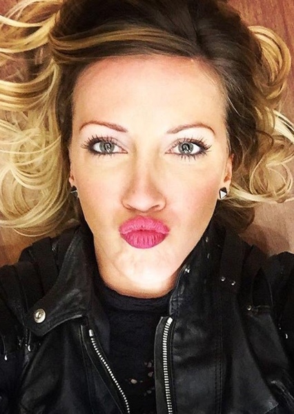 Katie Cassidy photo
