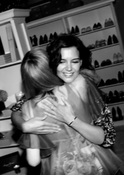 Katie Holmes and Dakota Fanning photo