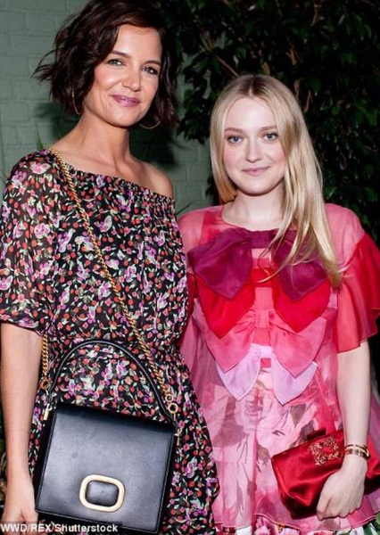 Katie Holmes and Dakota Fanning photo