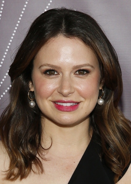 Katie Lowes