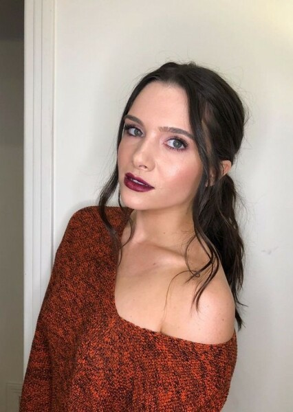 Katie Stevens photo