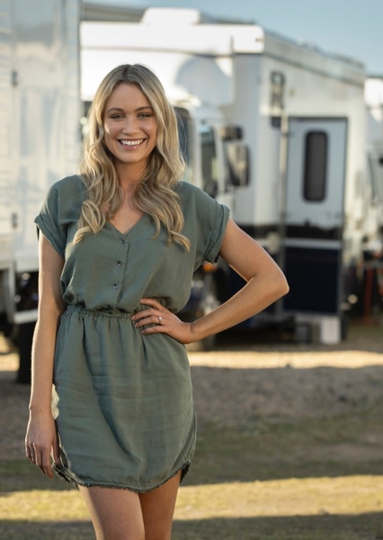 Katrina Bowden photo