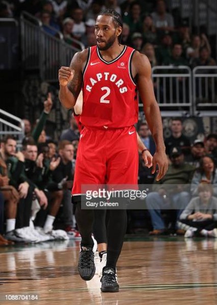 Kawhi Leonard photo