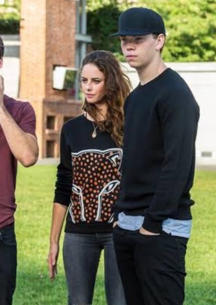 Kaya Scodelario and Will Poulter photo
