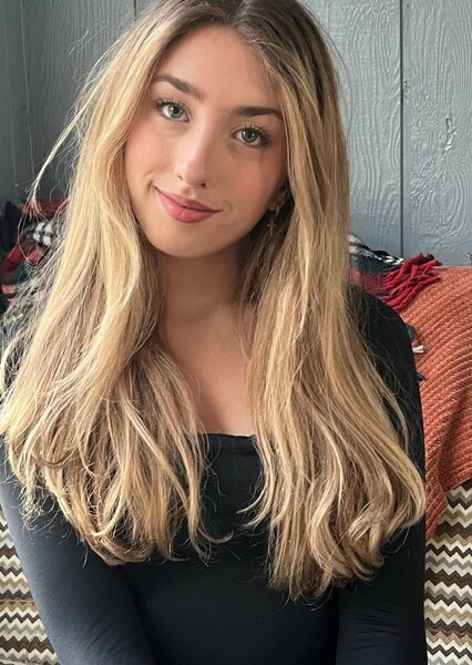 Kayla Erickson photo