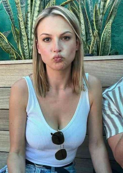Kayla Wallace photo