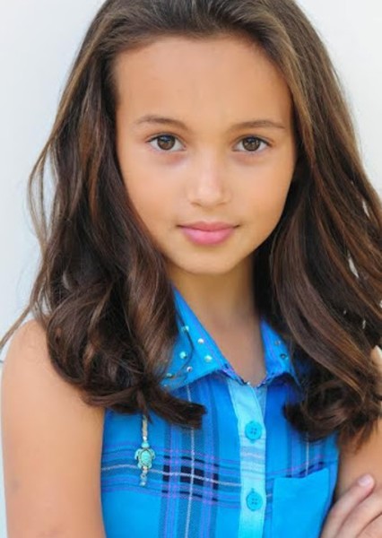 Kaylin Hayman photo