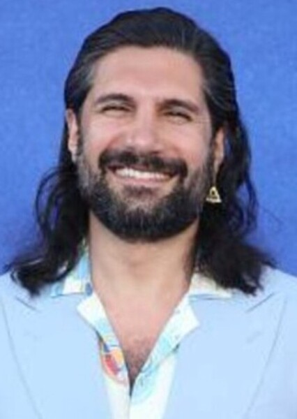 Kayvan Novak photo