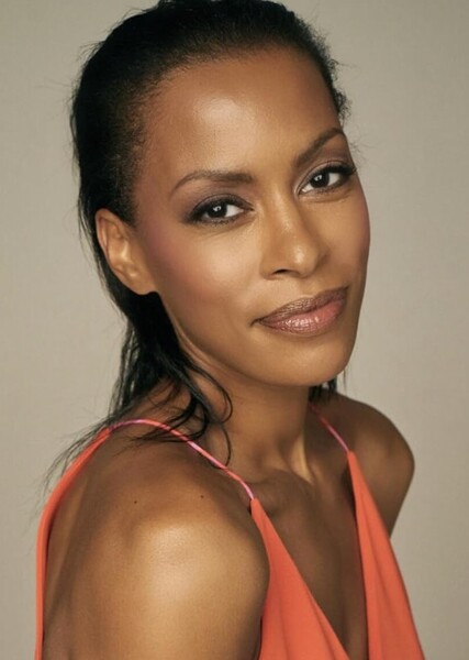 Kearran Giovanni photo