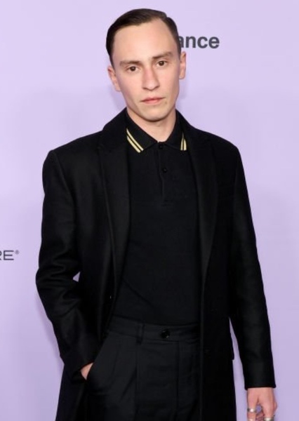Keir Gilchrist photo