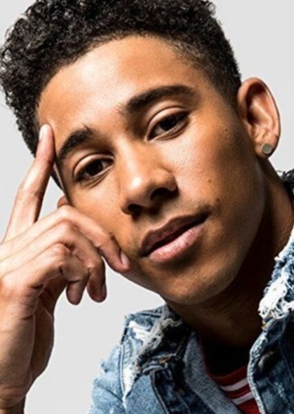 Keiynan Lonsdale photo