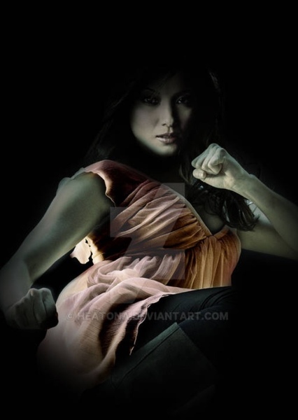 Kelly Hu
