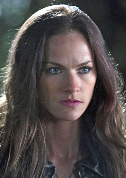 Kelly Overton
