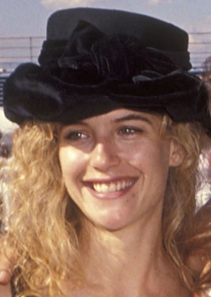 Kelly Preston photo