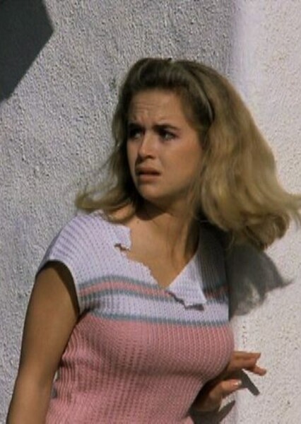 Kelly Preston photo