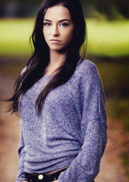 Kelly Thornton photo