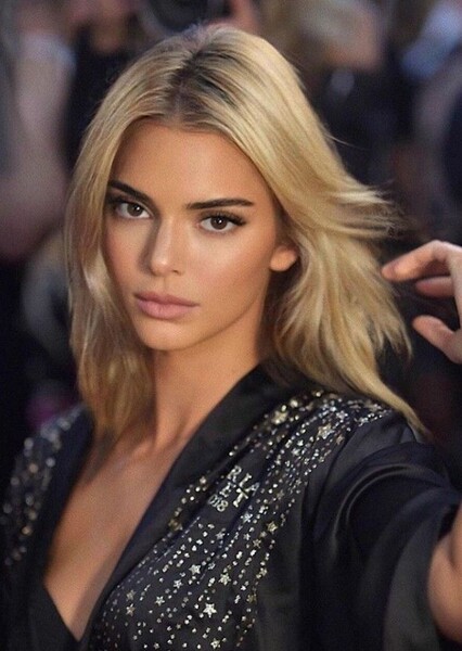 Kendall Jenner photo