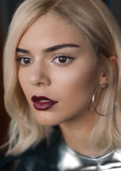 Kendall Jenner photo