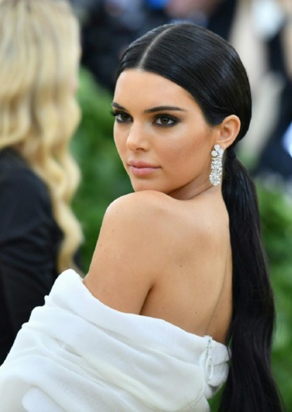 Kendall Jenner photo