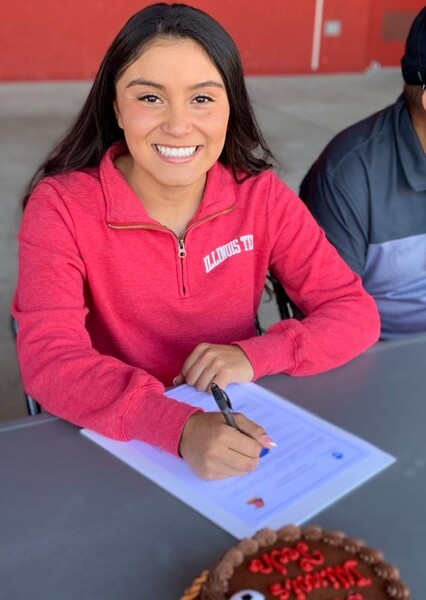 Kenna Flores photo