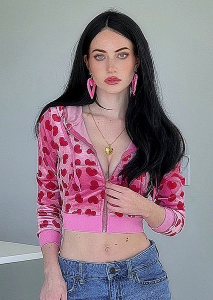 Kennedy Claire Walsh photo