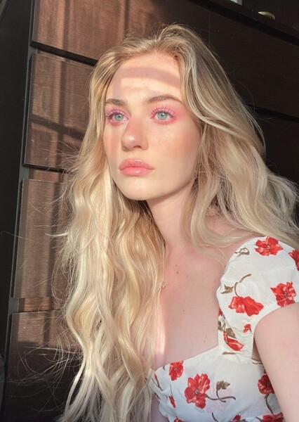 Kennedy Walsh photo