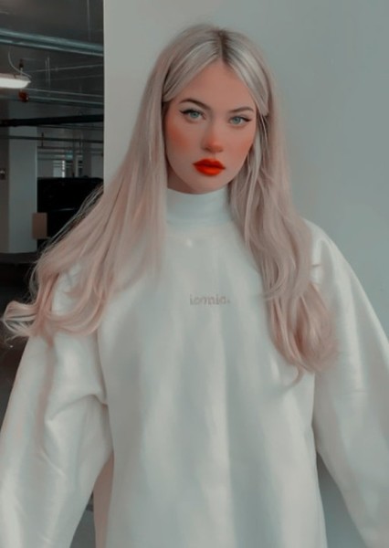Kennedy Walsh photo