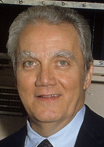 Kenneth McMillan photo