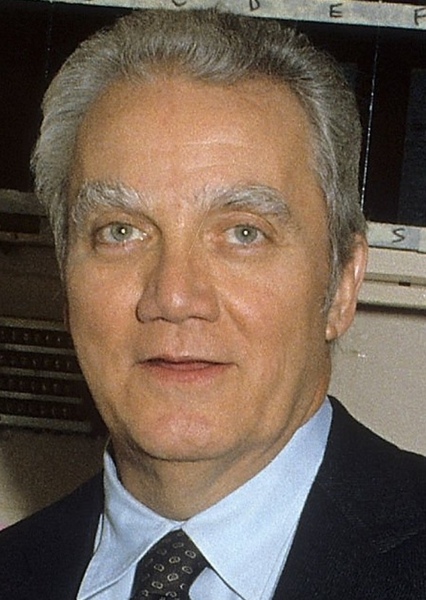 Kenneth McMillan photo