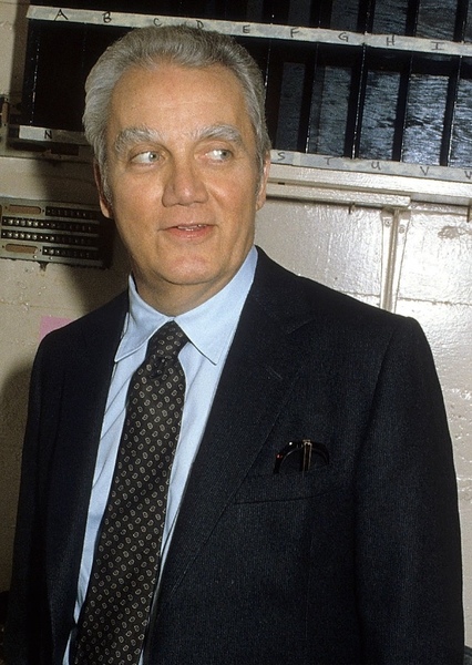 Kenneth McMillan photo