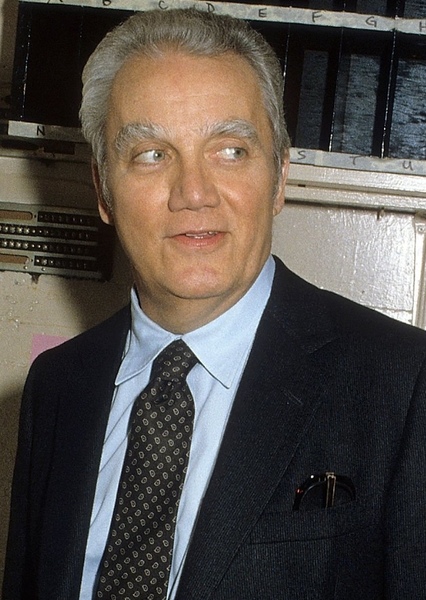 Kenneth McMillan photo
