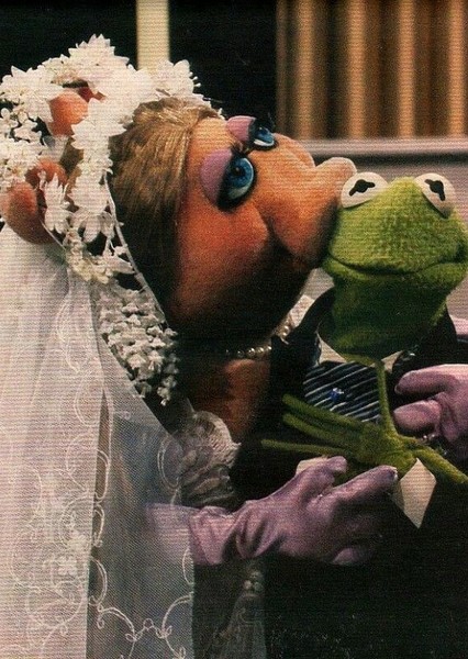 Kermit and Miss Piggy photo