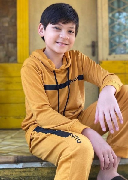 KEVIN BZEZOVSKI TAROREH