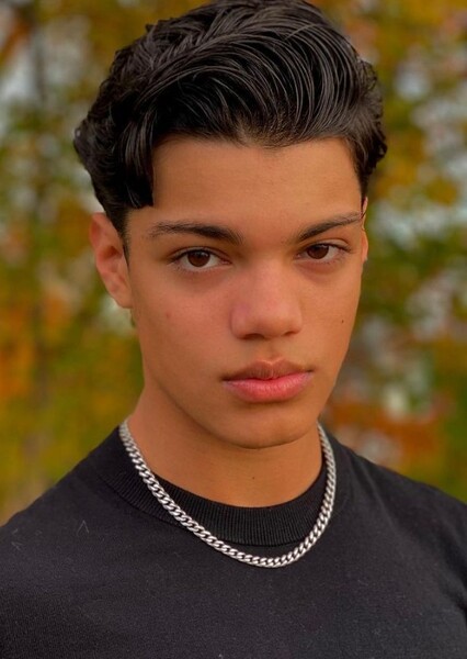 Kevin Chacon photo