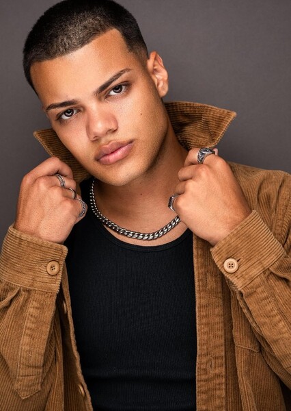 Kevin Chacon photo
