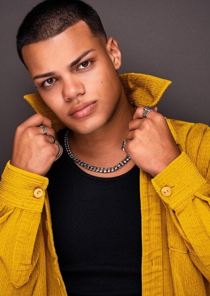 Kevin Chacon photo