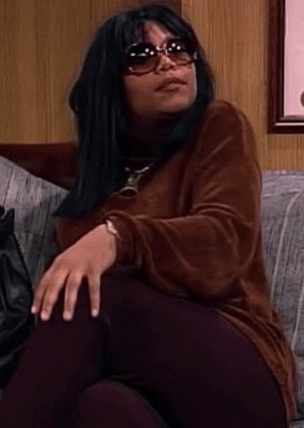Khadijah James photo