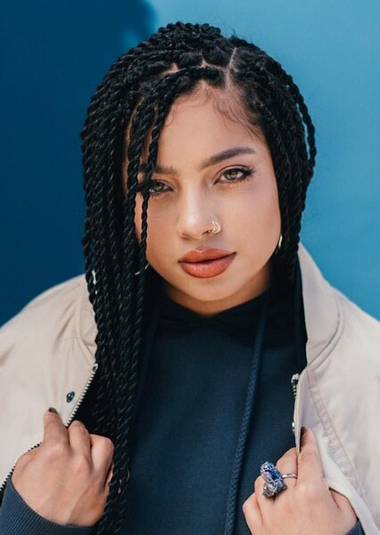 Kiana Ledé photo